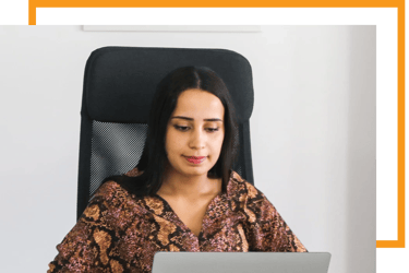 Software developer attending an online JavaScript training program